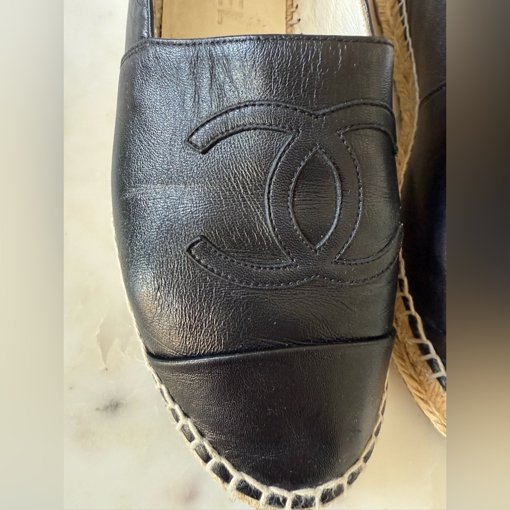 Authentic CHANEL Black Leather Espadrilles with CC Logo - Picture 2 of 9